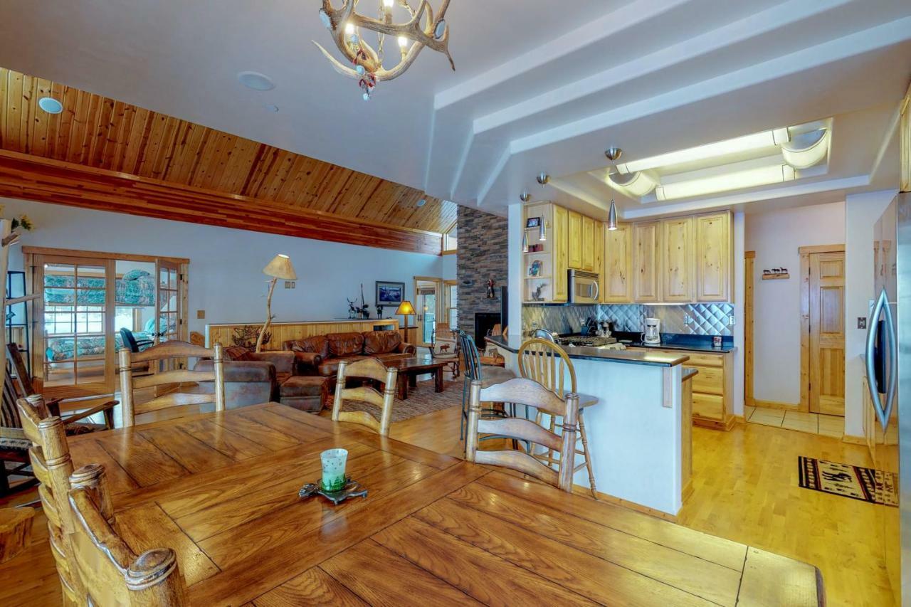 Antler Ridge Villa Big Sky Dış mekan fotoğraf